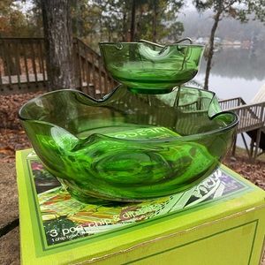 Vintage anchor hocking chip and dip.